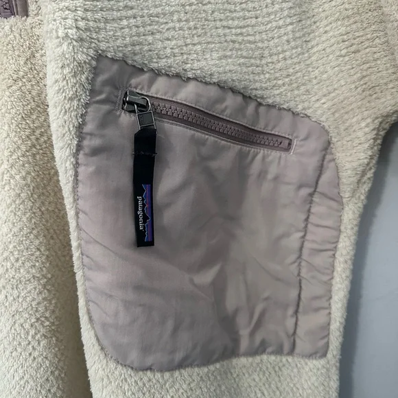 Patagonia Women's Cream Teddy Jacket - Picture 3 of 5
